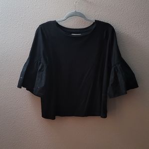 Black flared sleeve